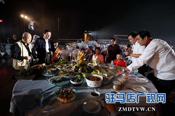 首届“中国农民丰收节——中国农民电影节”在西平县盛装开幕