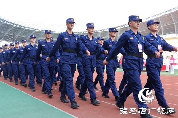 驻马店市第三届运动会在市体育中心隆重开幕