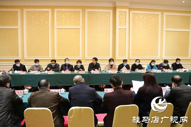 市政协四届六次会议召开召集人会议